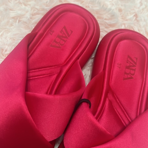 ZARA Pink Crossed Fabric Flat Sandals - Picture 3 of 5